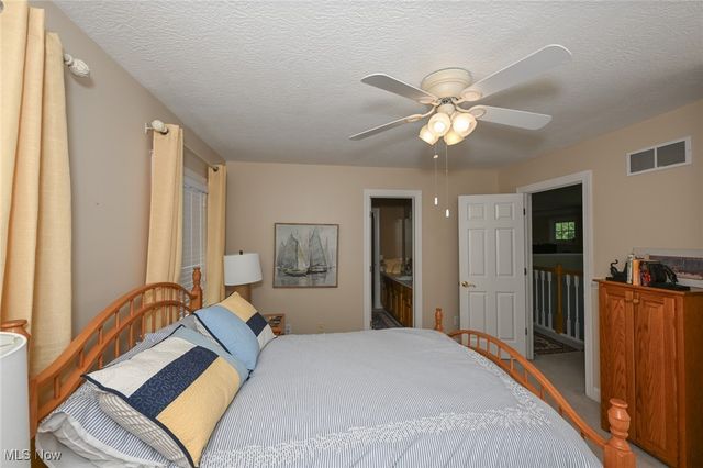 5957 Century Street NW, Canton, OH 44718