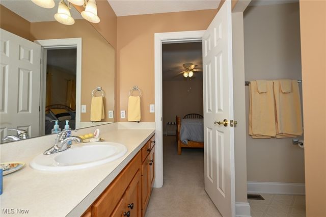 5957 Century Street NW, Canton, OH 44718