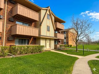 11 Cedar Court 3, Vernon Hills, IL 60061