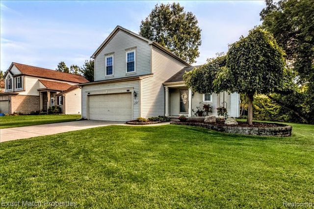 6456 Mcclelland Road, Holly, MI 48442