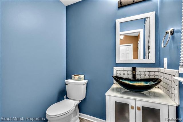 6456 Mcclelland Road, Holly, MI 48442
