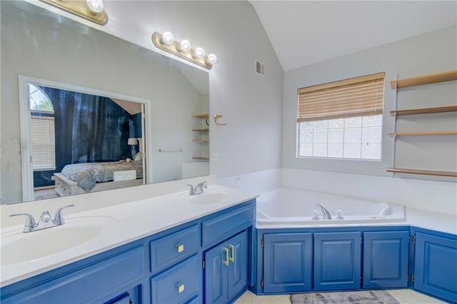 428 Madison Creek Drive, Raymore, MO 64083