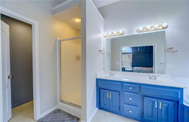 428 Madison Creek Drive, Raymore, MO 64083