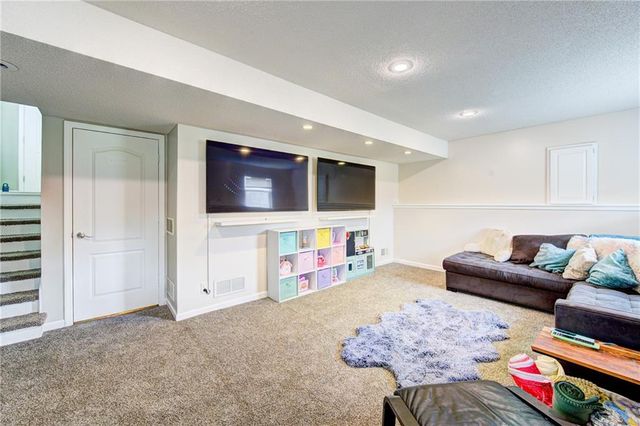 428 Madison Creek Drive, Raymore, MO 64083