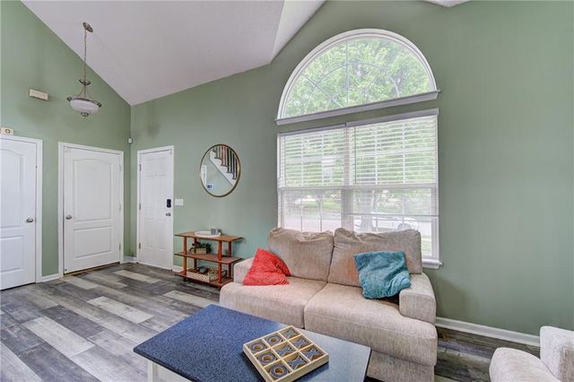 428 Madison Creek Drive, Raymore, MO 64083