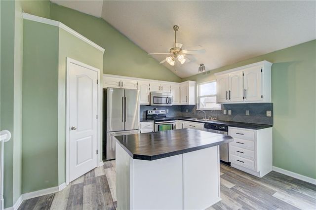 428 Madison Creek Drive, Raymore, MO 64083