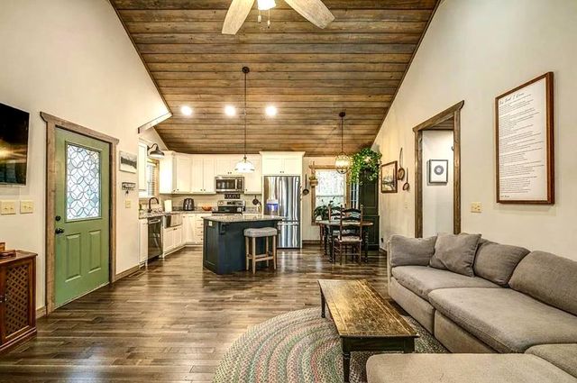 246 Dickey Place Drive, Murphy, NC 28906