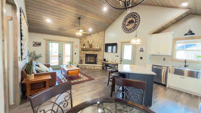 246 Dickey Place Drive, Murphy, NC 28906