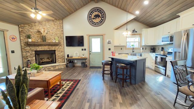 246 Dickey Place Drive, Murphy, NC 28906