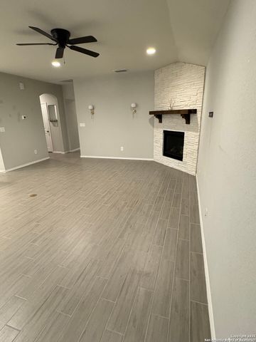 10587 Redstone View, San Antonio, TX 78254
