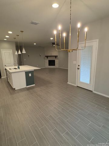 10587 Redstone View, San Antonio, TX 78254