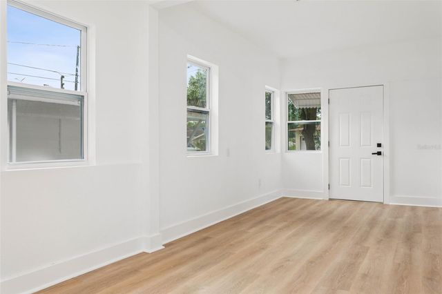 4660 7TH AVENUE N, St Petersburg, FL 33713