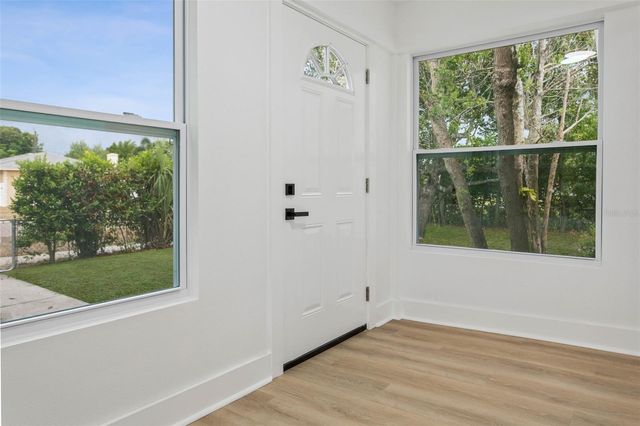 4660 7TH AVENUE N, St Petersburg, FL 33713