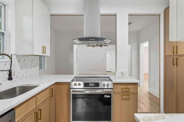 4660 7TH AVENUE N, St Petersburg, FL 33713