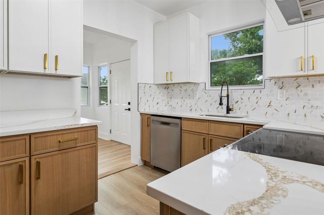 4660 7TH AVENUE N, St Petersburg, FL 33713