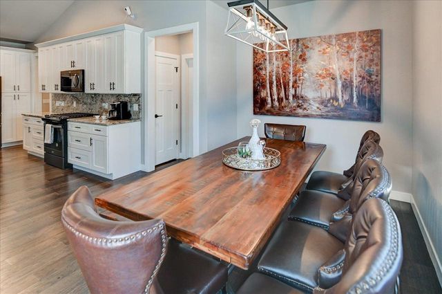 816 Damascus Trail, Cottage Grove, WI 53527