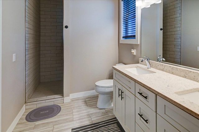 816 Damascus Trail, Cottage Grove, WI 53527