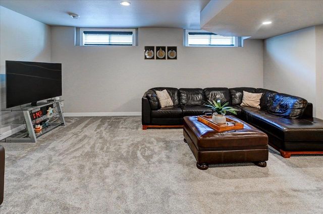 816 Damascus Trail, Cottage Grove, WI 53527