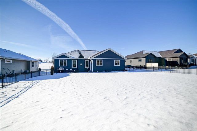 816 Damascus Trail, Cottage Grove, WI 53527