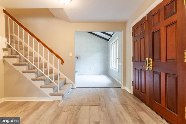 4126 LENOX DR, Fairfax, VA 22032
