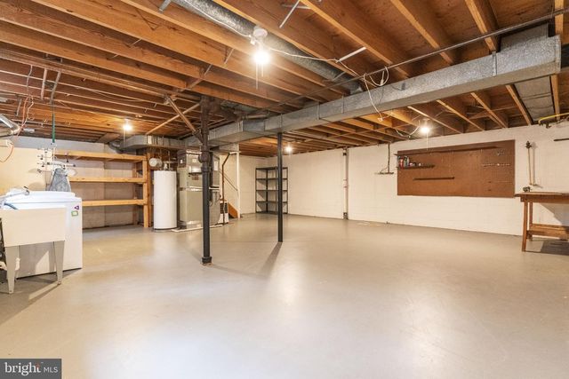 4126 LENOX DR, Fairfax, VA 22032