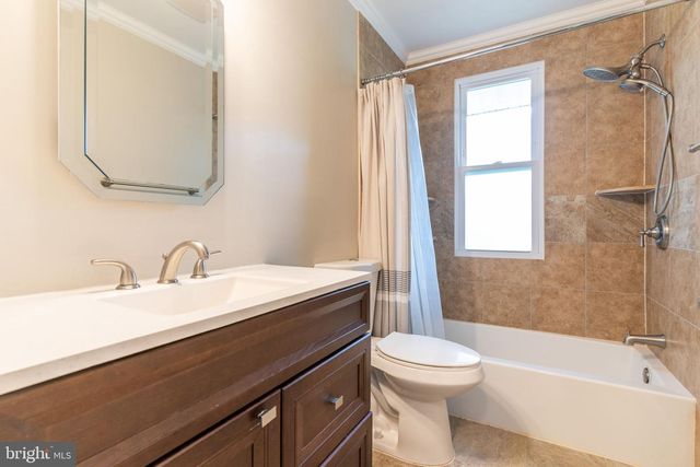 4126 LENOX DR, Fairfax, VA 22032