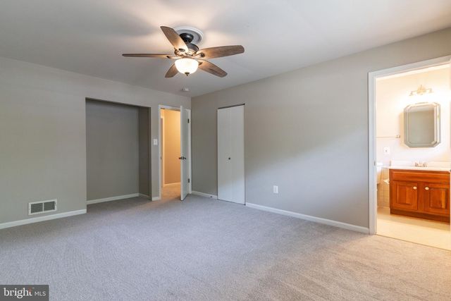 4126 LENOX DR, Fairfax, VA 22032