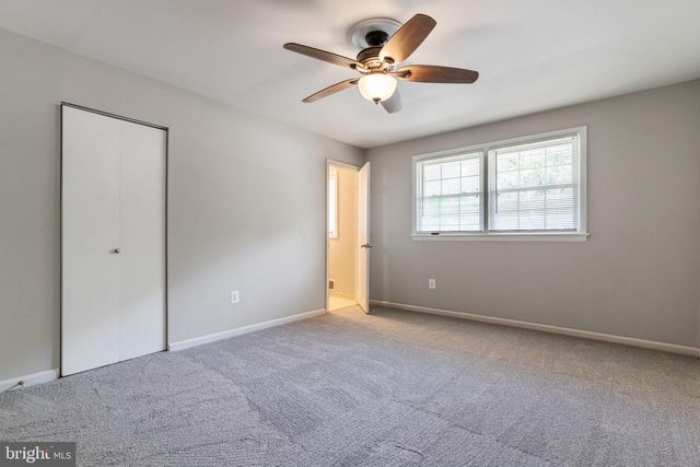 4126 LENOX DR, Fairfax, VA 22032