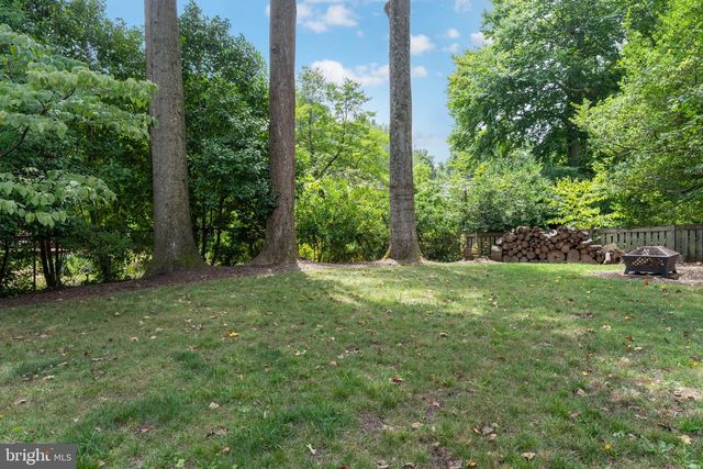 4126 LENOX DR, Fairfax, VA 22032
