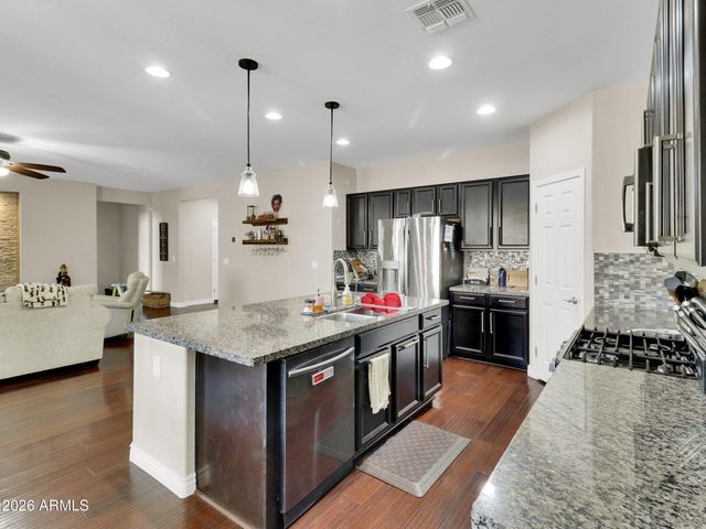 1866 E RAVENSWOOD Drive, Gilbert, AZ 85298