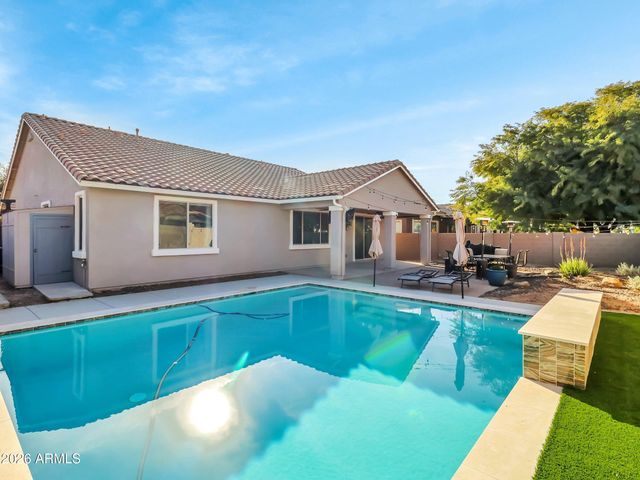 1866 E RAVENSWOOD Drive, Gilbert, AZ 85298