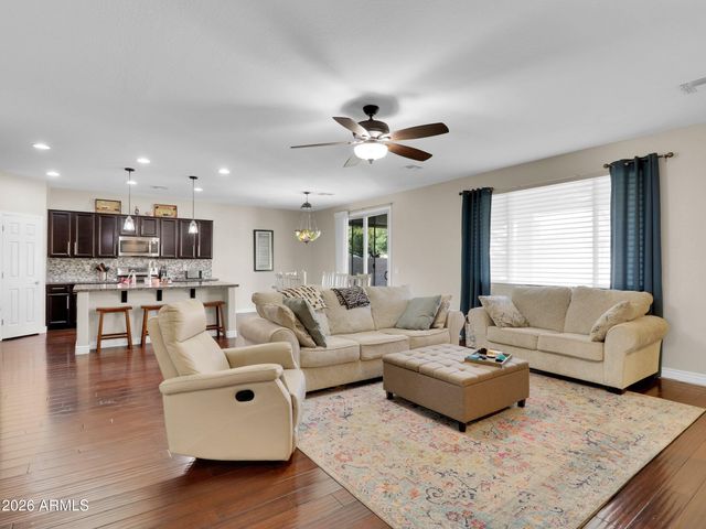 1866 E RAVENSWOOD Drive, Gilbert, AZ 85298