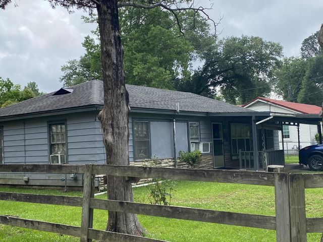 132 Pine Tree Ln, Deridder, LA 70634