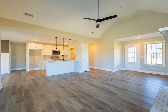 31 Brooklyn Avenue, Manchester, TN 37355