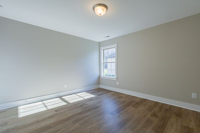 31 Brooklyn Avenue, Manchester, TN 37355