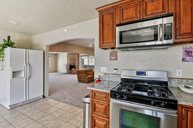 5924 Meghan Way, Sacramento, CA 95842