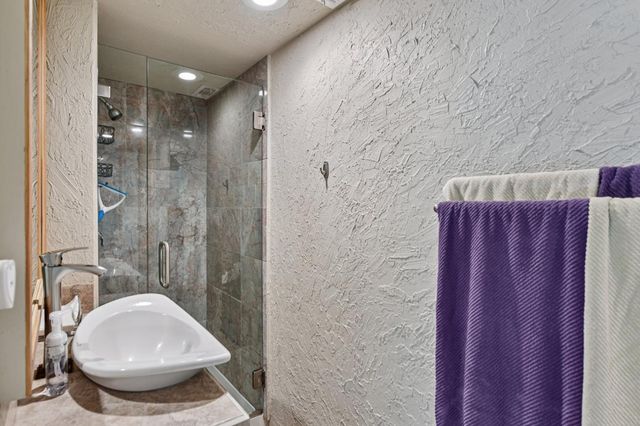 5924 Meghan Way, Sacramento, CA 95842