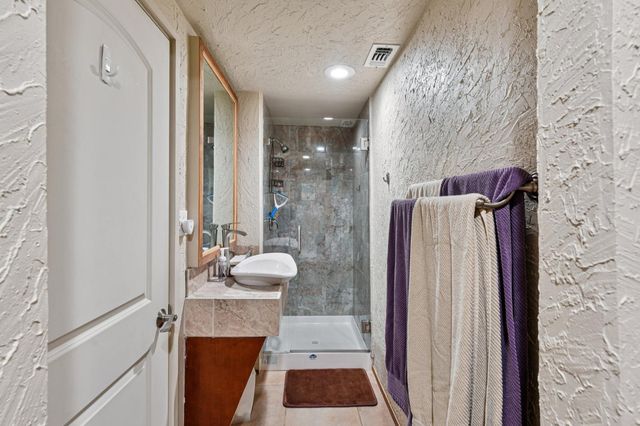 5924 Meghan Way, Sacramento, CA 95842