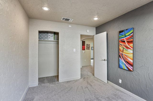 5924 Meghan Way, Sacramento, CA 95842