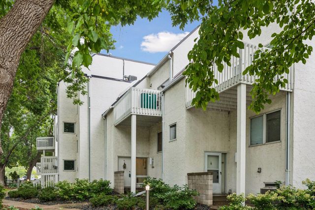 3008 Lake Shore Drive, Minneapolis, MN 55416