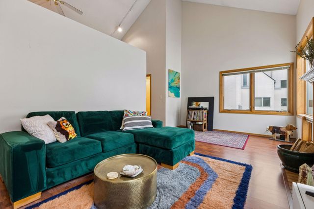 3008 Lake Shore Drive, Minneapolis, MN 55416