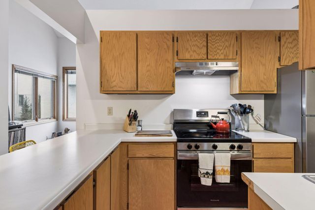 3008 Lake Shore Drive, Minneapolis, MN 55416