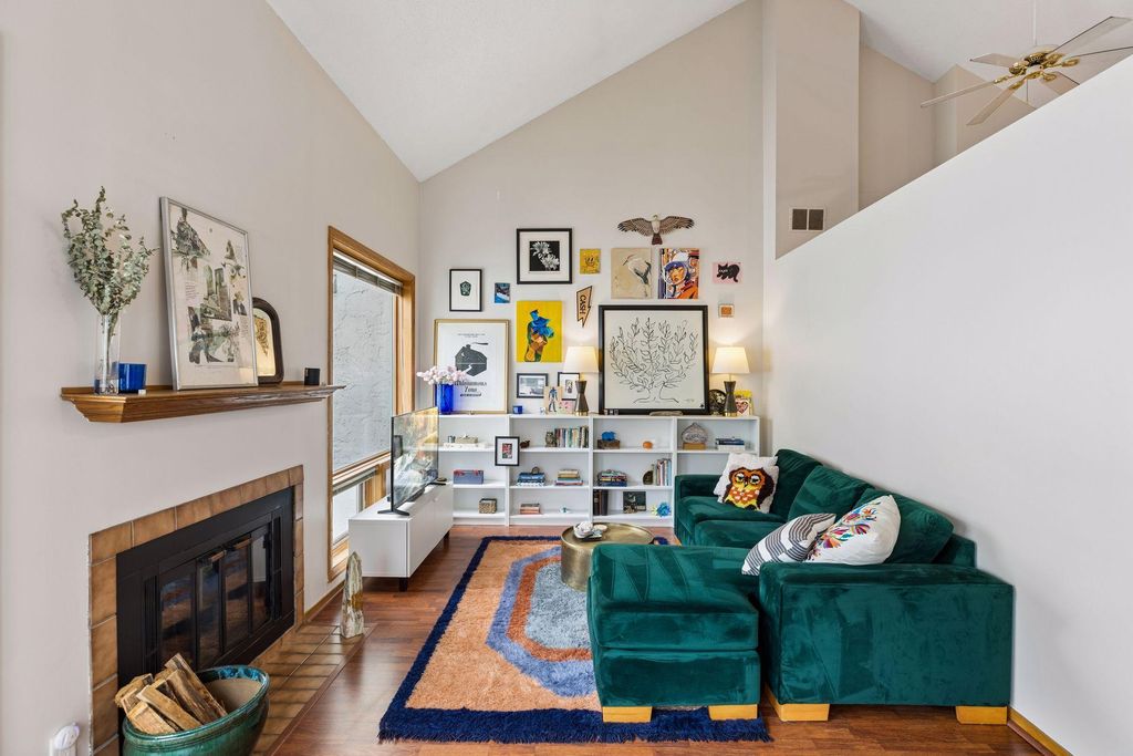 3008 Lake Shore Drive, Minneapolis, MN 55416
