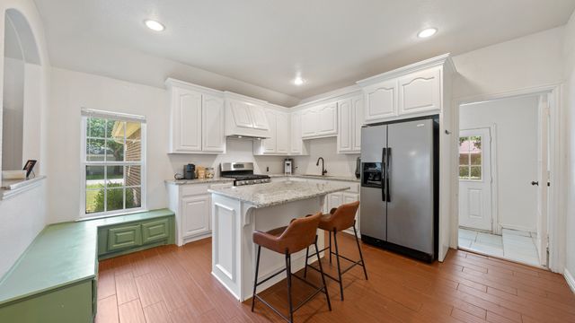 308 E 8th Street, Kaufman, TX 75142