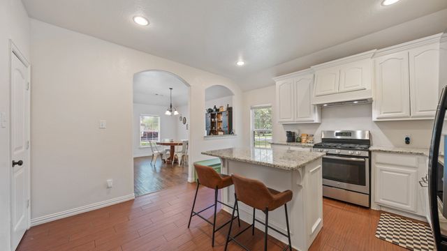 308 E 8th Street, Kaufman, TX 75142