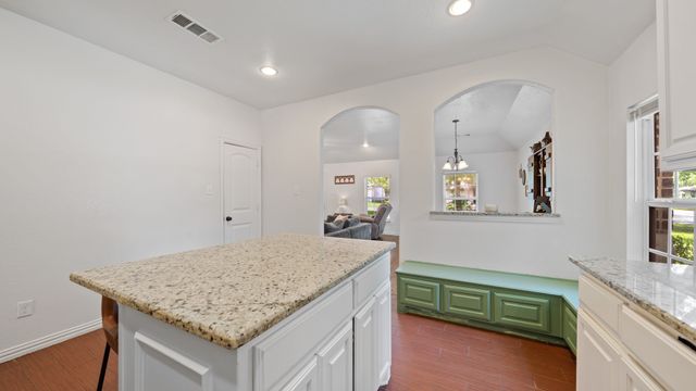 308 E 8th Street, Kaufman, TX 75142