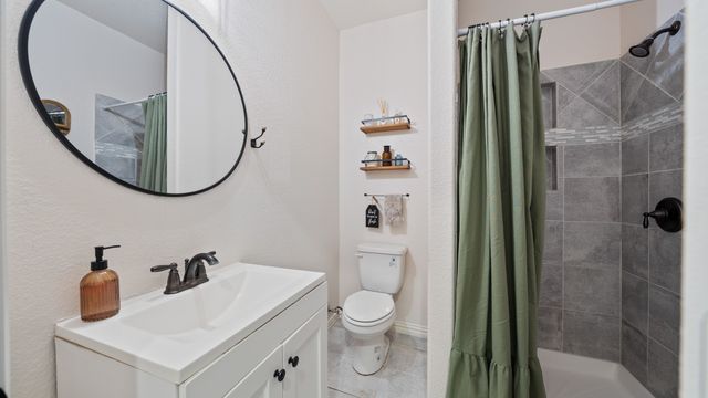 308 E 8th Street, Kaufman, TX 75142