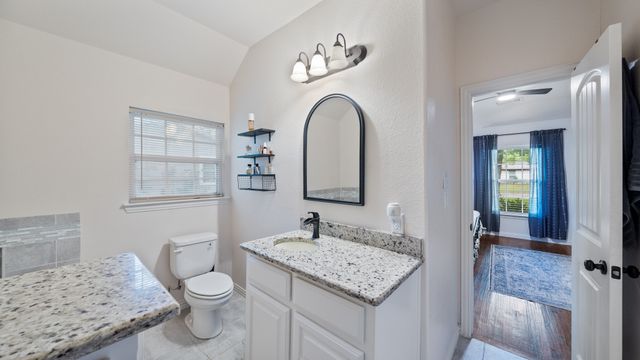 308 E 8th Street, Kaufman, TX 75142