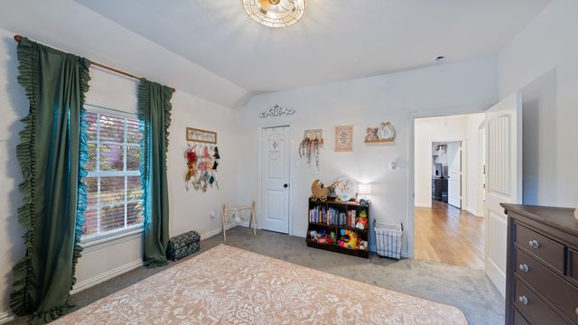 308 E 8th Street, Kaufman, TX 75142