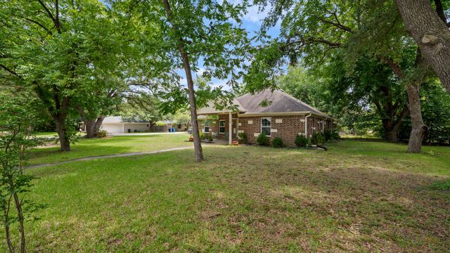 308 E 8th Street, Kaufman, TX 75142